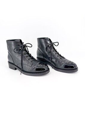 Chanel Black Glitter Leather CC Cap Toe Combat Boots Size 39 US 8–8.5 Women's